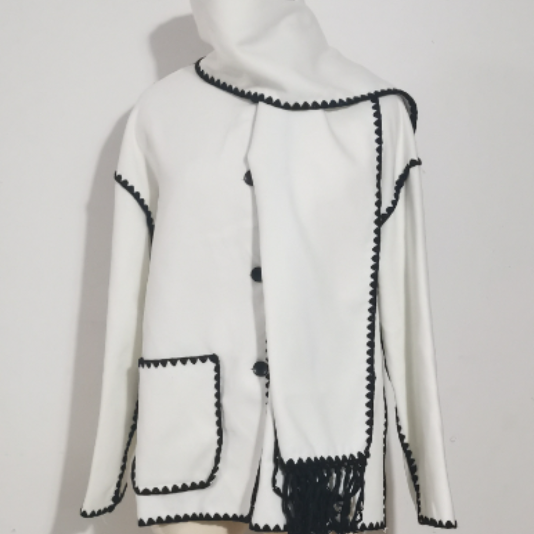 Viona™ - Comfortable cape jacket